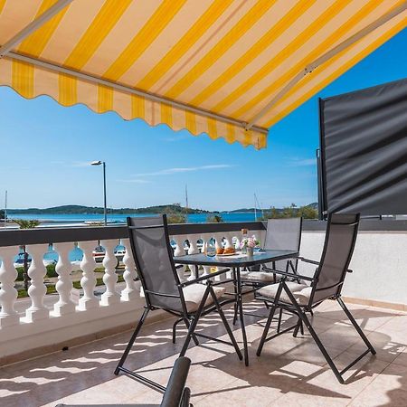 Apartment And Rooms Dalmatiko Vodice Extérieur photo