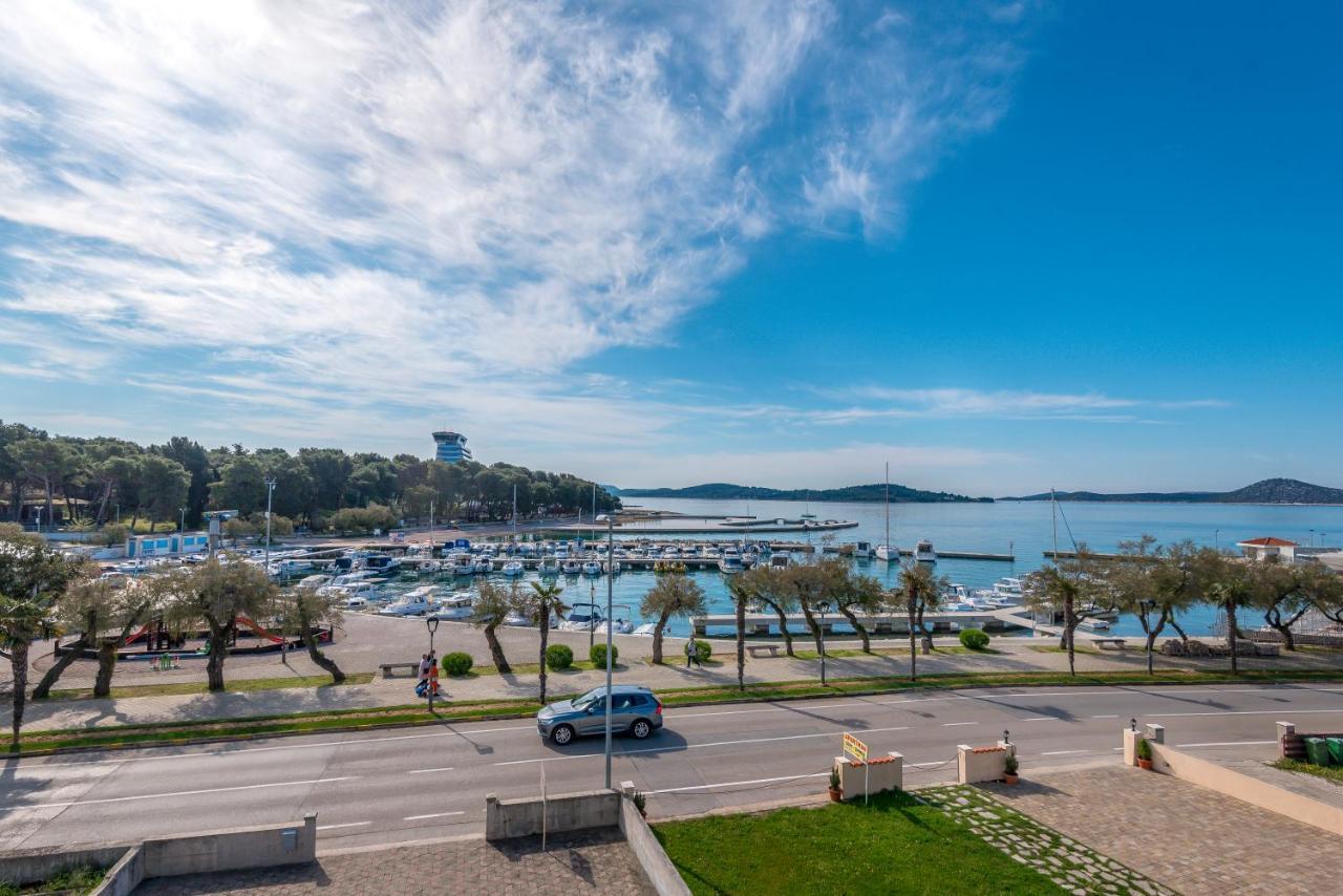 Apartment And Rooms Dalmatiko Vodice Extérieur photo