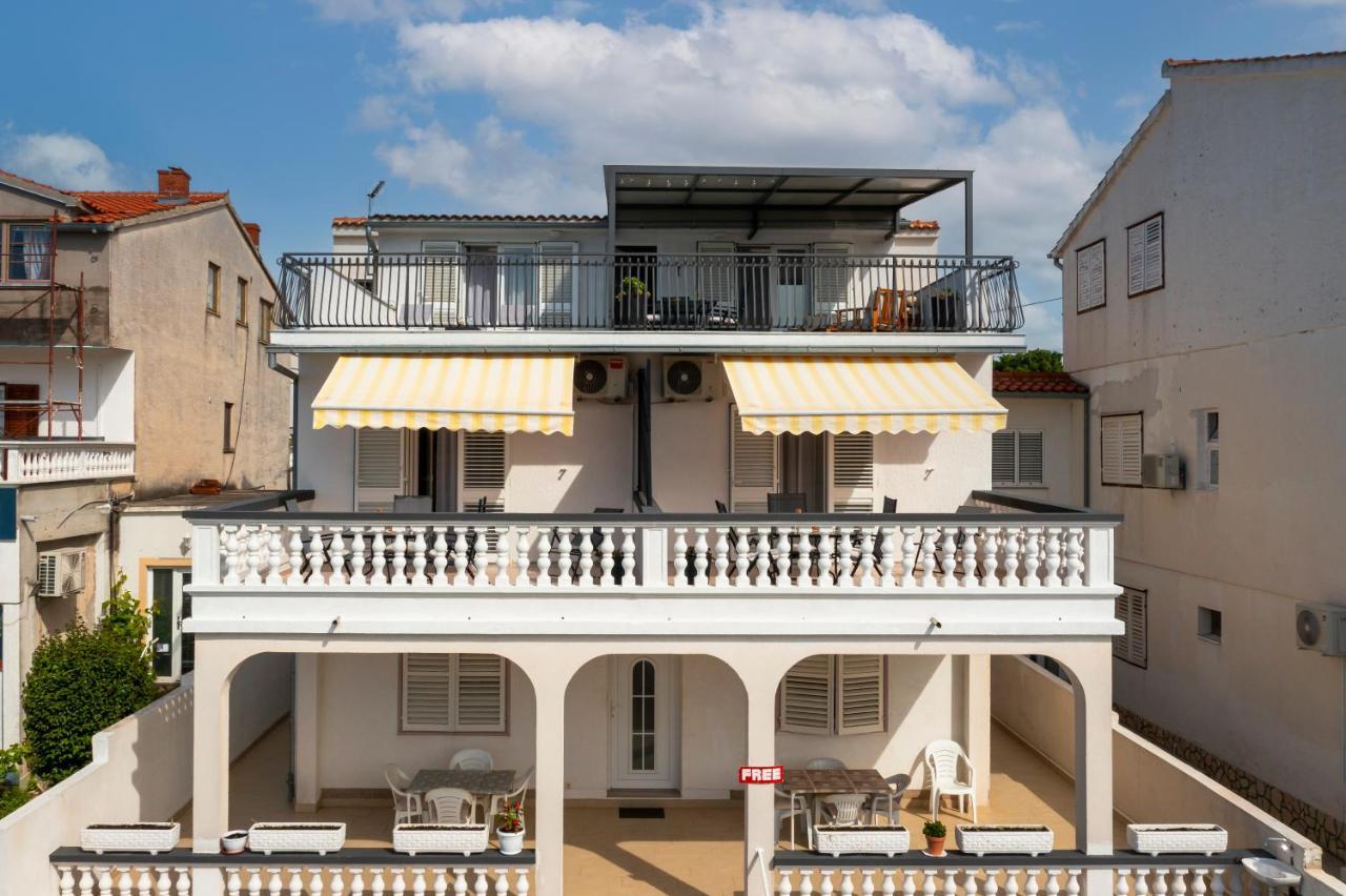 Apartment And Rooms Dalmatiko Vodice Extérieur photo