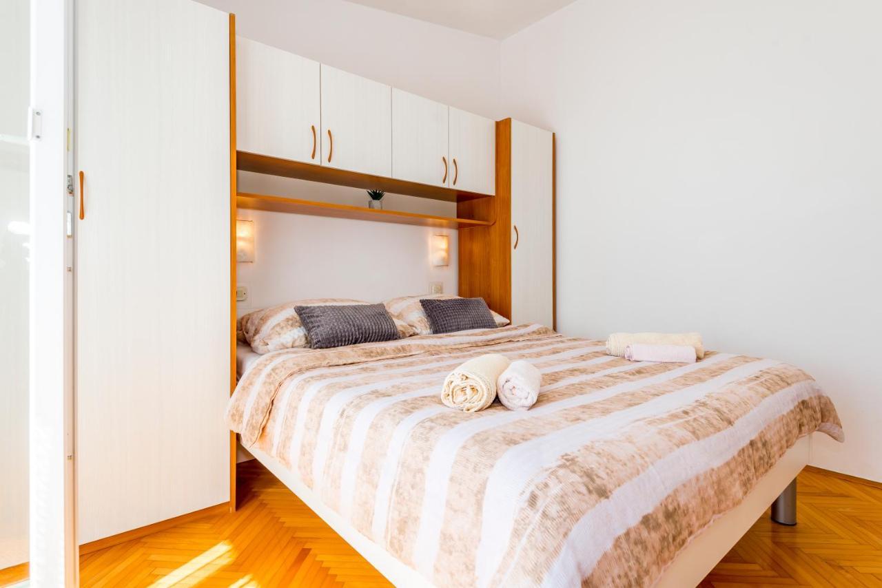 Apartment And Rooms Dalmatiko Vodice Extérieur photo