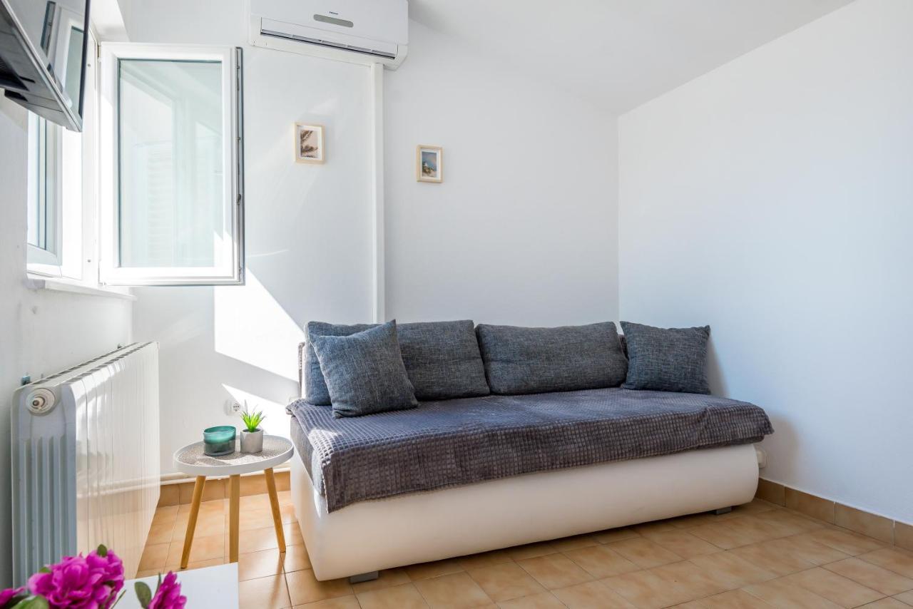 Apartment And Rooms Dalmatiko Vodice Extérieur photo