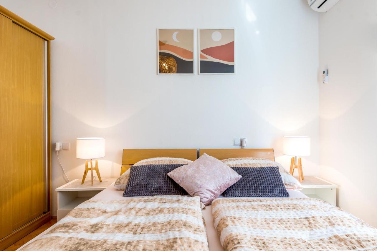 Apartment And Rooms Dalmatiko Vodice Extérieur photo