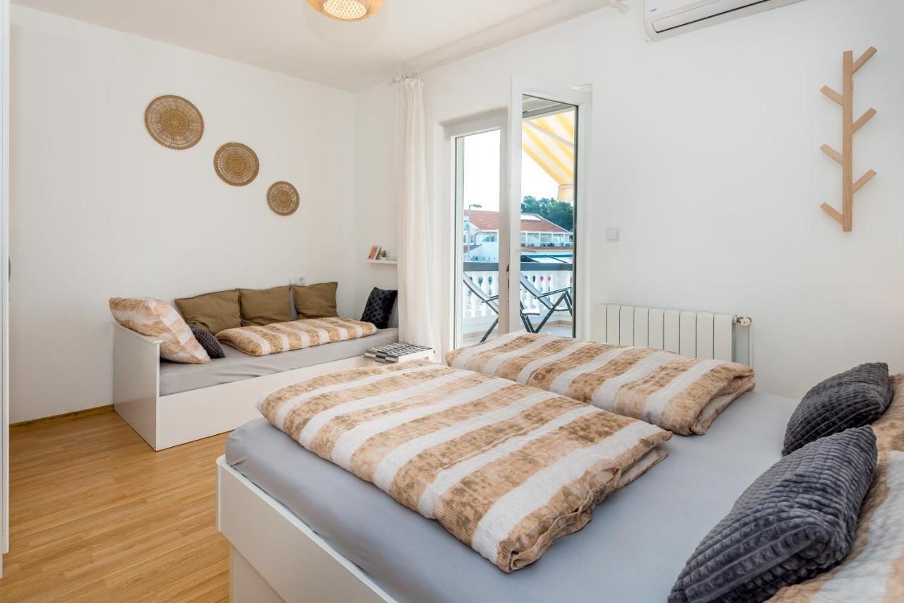 Apartment And Rooms Dalmatiko Vodice Extérieur photo
