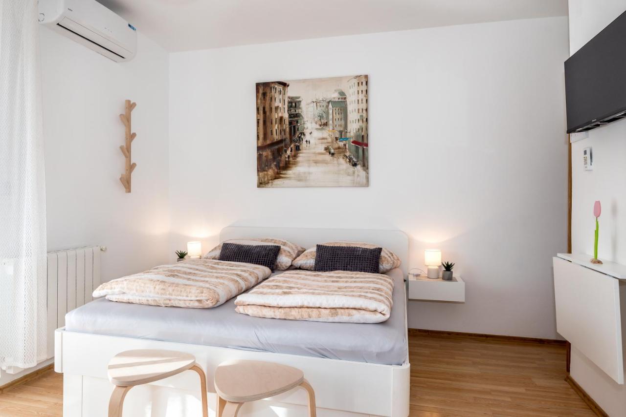 Apartment And Rooms Dalmatiko Vodice Extérieur photo