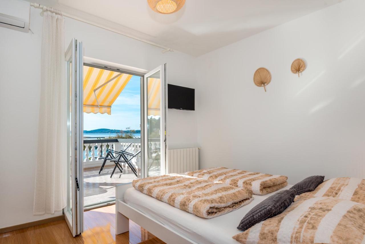 Apartment And Rooms Dalmatiko Vodice Extérieur photo