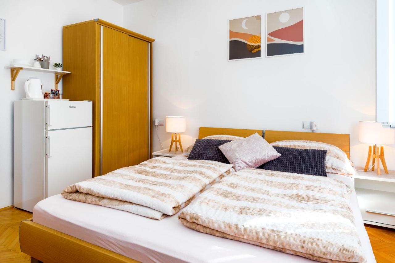 Apartment And Rooms Dalmatiko Vodice Extérieur photo