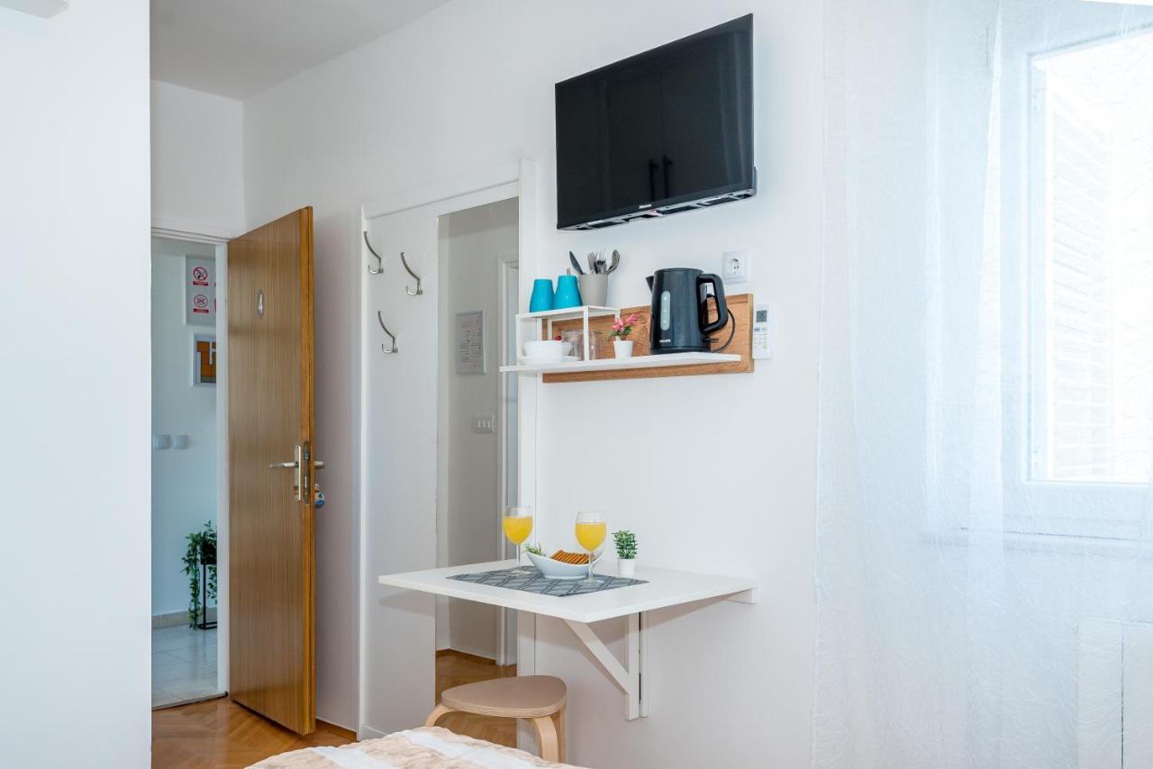 Apartment And Rooms Dalmatiko Vodice Extérieur photo