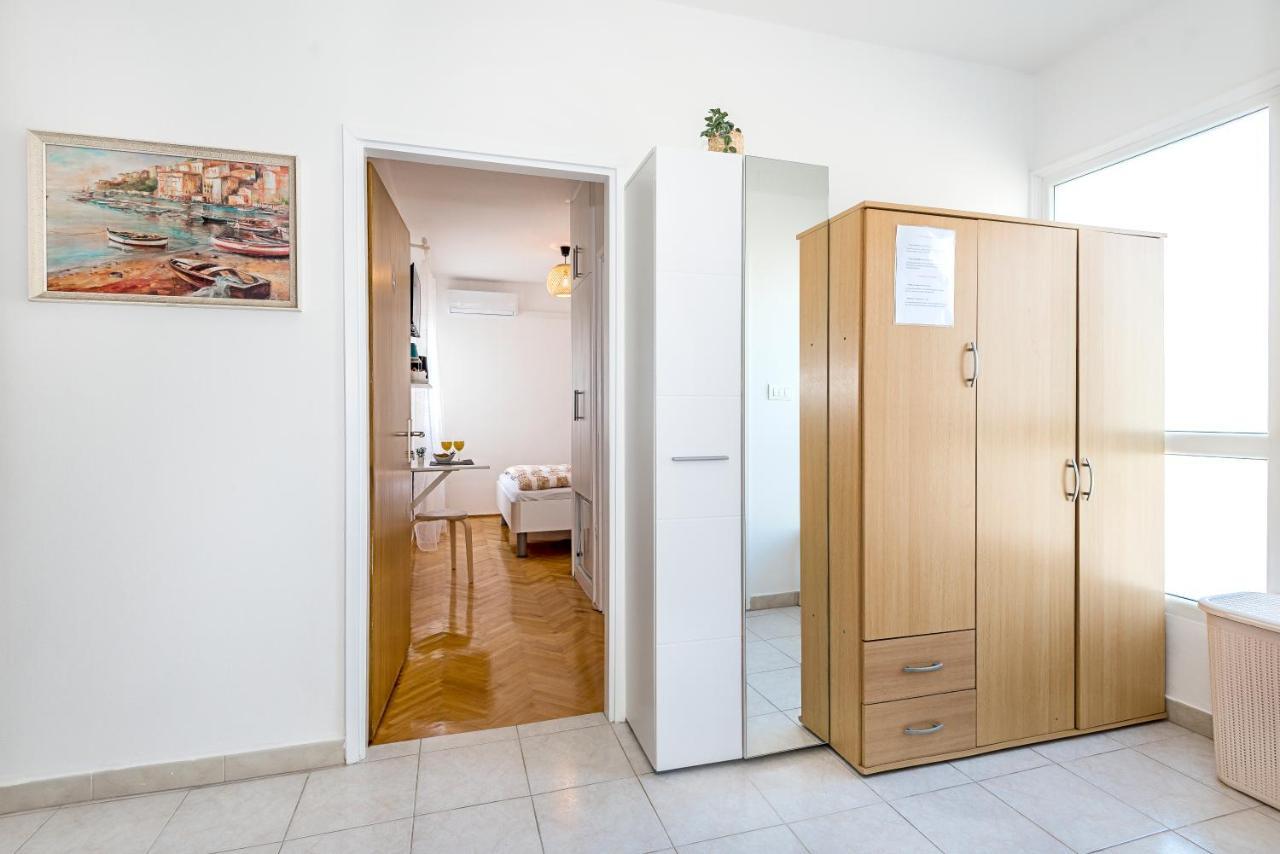 Apartment And Rooms Dalmatiko Vodice Extérieur photo