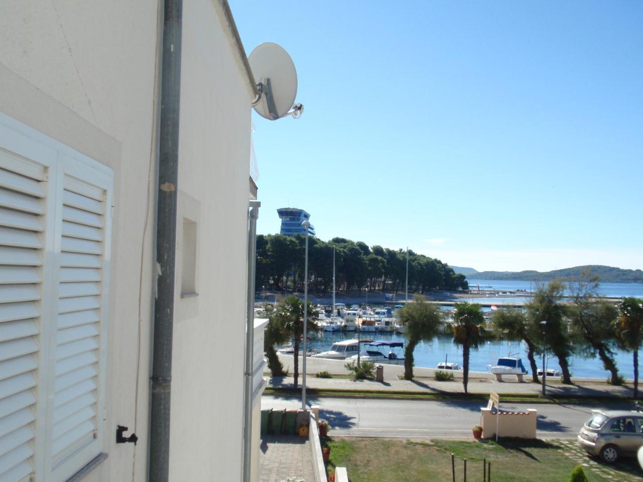 Apartment And Rooms Dalmatiko Vodice Extérieur photo